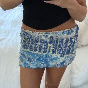 Diesel O-kippen Graphic Print Blue and White Crepe Embellished Mini skirt